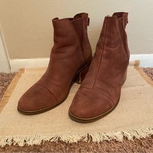 Toms Reddish Brown Heeled Booties